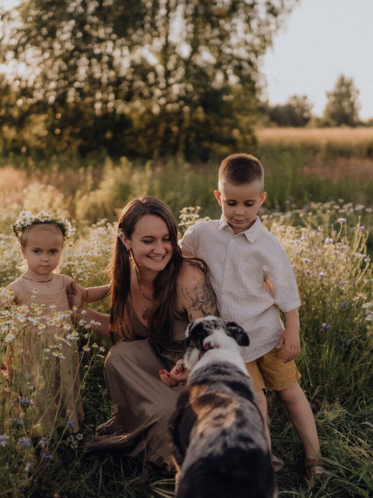 Dlaczego sesja w plenerze to coś więcej niż tylko ładne tło