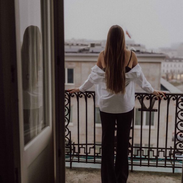 Sesja kobieca Juli w studio Światłocienie