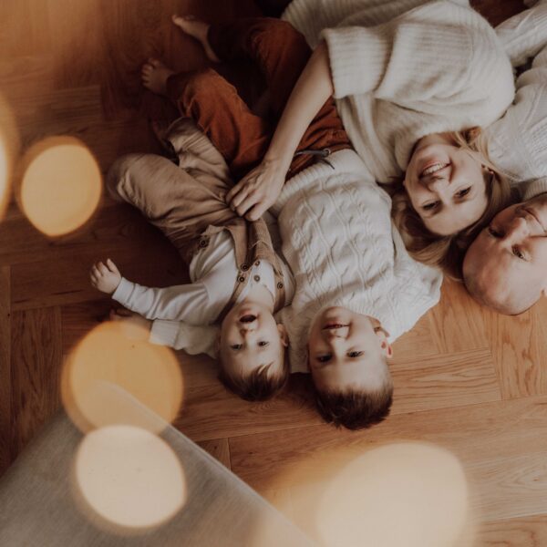 Sesja rodzinna w domu